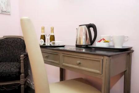 Amica Rome Guest House - 12