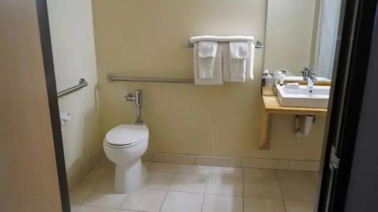 Downtown Grand & Casino - 49