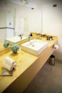 Downtown Grand & Casino - 41