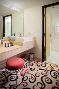 Downtown Grand & Casino - 67