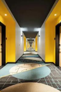 Downtown Grand & Casino - 16