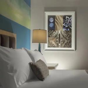 Downtown Grand & Casino - 35