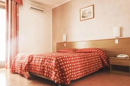 Surf Pier - Montagnoli Group - 68