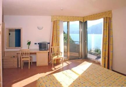 Surf Pier - Montagnoli Group - 79