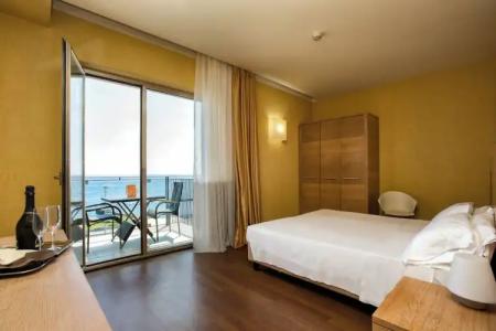 Yachting Palace - 43