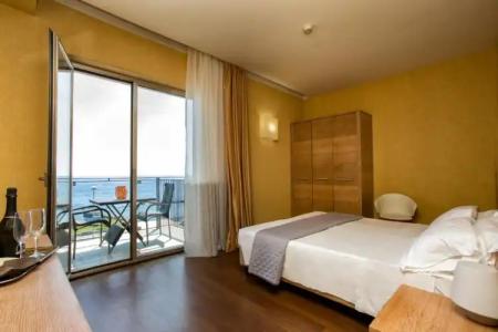 Yachting Palace - 48