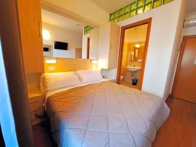 Butterfly Wellness & Spa - 87