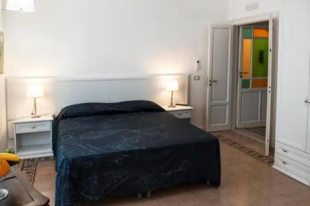 B&B Nike - Rooms Only - 159