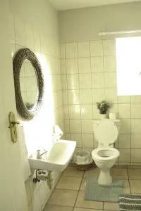 Tilla's Guesthouse - 6