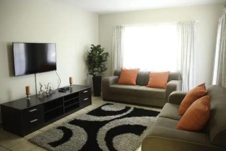 Tilla's Guesthouse - 2