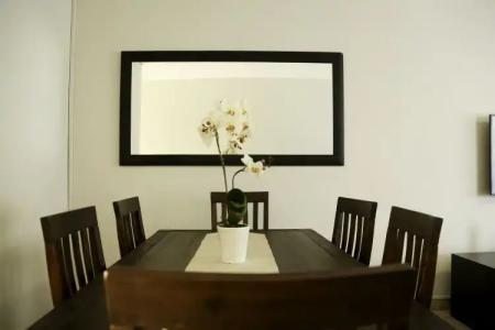 Tilla's Guesthouse - 8