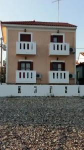 Christina Pansion - 0