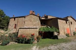 Castello di Gargonza, Monte San Savino