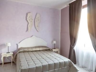 Leone X Guest House - 1