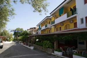 Hotel Cristina, Diamante