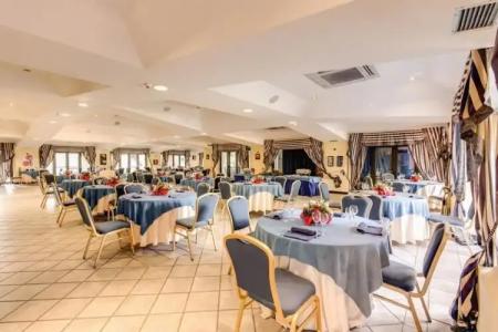 Marina Club - 18