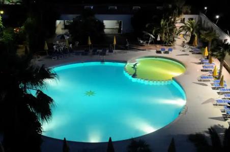 Marina Club - 24