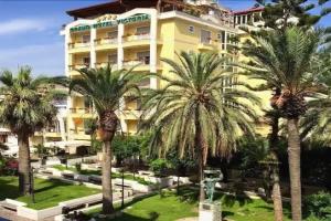 Grand Hotel Victoria, Runci