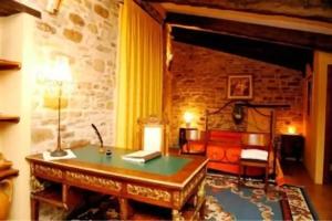 Il Paradiso del Re, Arcevia