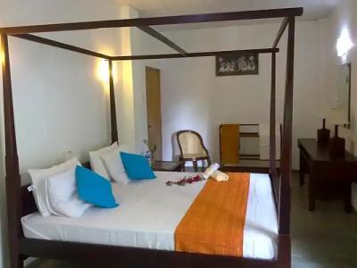 Hikkaduwa Sea Front - 40