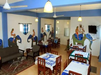 Blue Elephant Tourist Guest House - 14