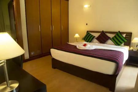 Occidental Paradise - 34