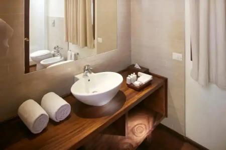 Occidental Paradise - 35