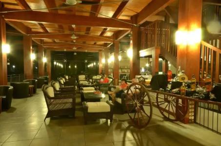 Occidental Paradise - 23