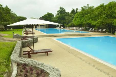 Occidental Paradise - 14