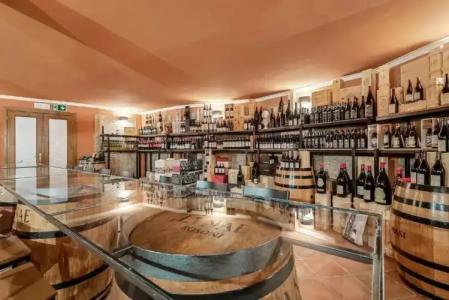 la Pietra Restaurant - 21