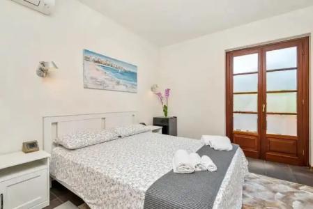 la Pietra Restaurant - 33