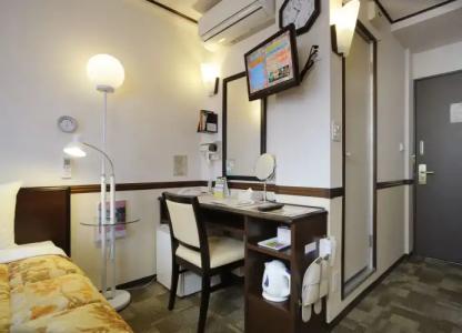 Toyoko Inn Hokkaido Sapporo-Eki Minami-Guchi - 2