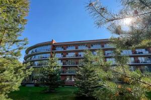 Krasny Kholm Sanatorium, Mikhaylovskoye