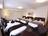 Deluxe Quadruple room