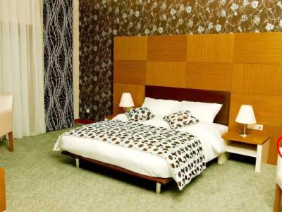 Grand Nur Plaza - 1