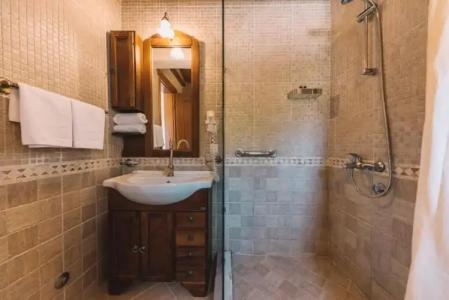 Apartments Bazar - 142