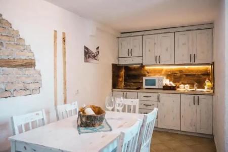 Apartments Bazar - 85