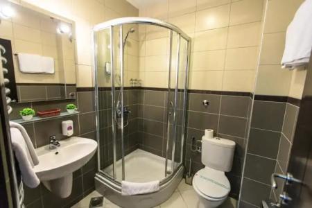 Lucic Rooms & Suites - 8