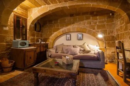 The Burrow Guest House - 167