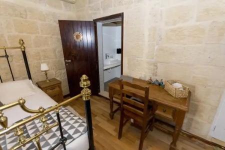 The Burrow Guest House - 83