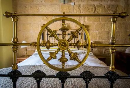 The Burrow Guest House - 29