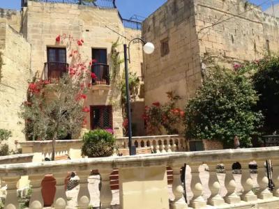 The Burrow Guest House - 27