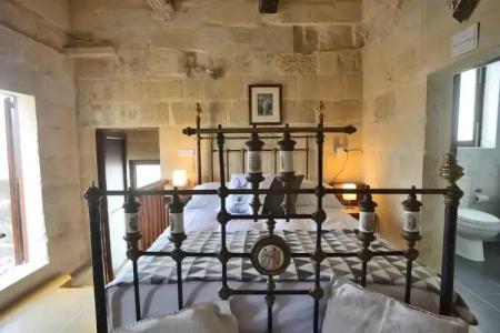 The Burrow Guest House - 107