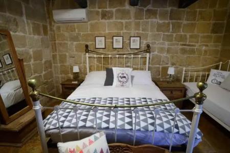 The Burrow Guest House - 131