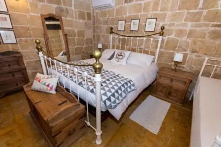 The Burrow Guest House - 143