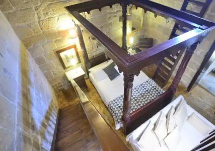 The Burrow Guest House - 11