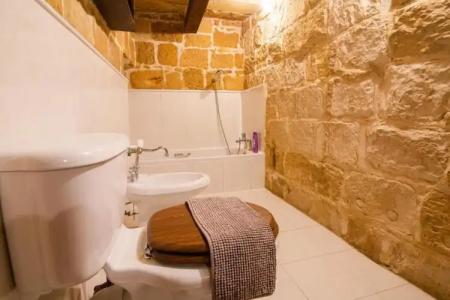 The Burrow Guest House - 8