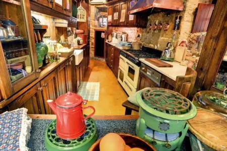 The Burrow Guest House - 33