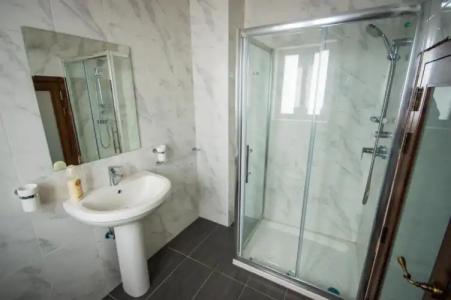 The Burrow Guest House - 127