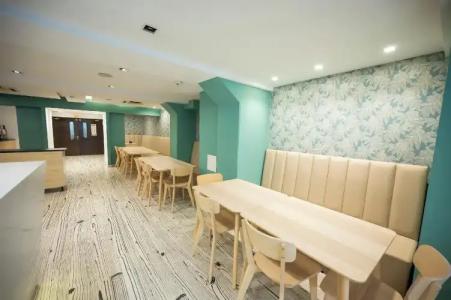 Day's Inn and Residence - 15